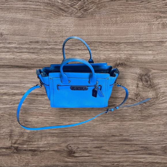 Coach Swagger 27 Blue Pebbled Crossbody Shoulder Hand Bag Purse - Picture 1 of 9